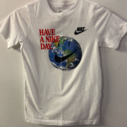 Nike T-Shirt, Size M