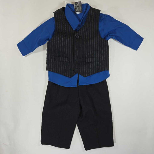 *Dockers Three-Piece Outfit Size 3-6m Black/Blue