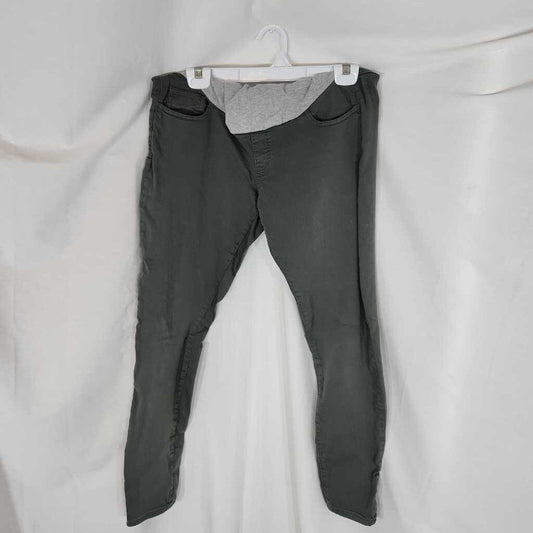 Thyme Maternity Pants size L