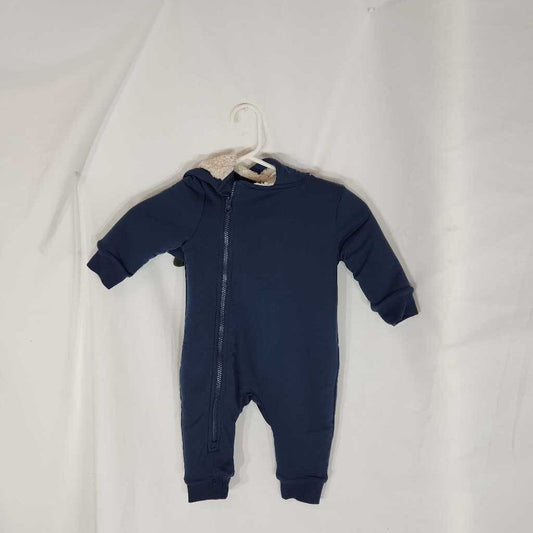 Joe Fresh bunting size 6-12m