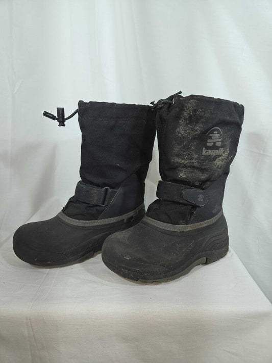 Kamik Boots (some wear), size 1 (EUR 32)