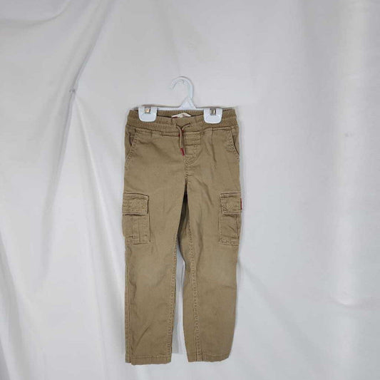 Levi's cargo pants, size 5