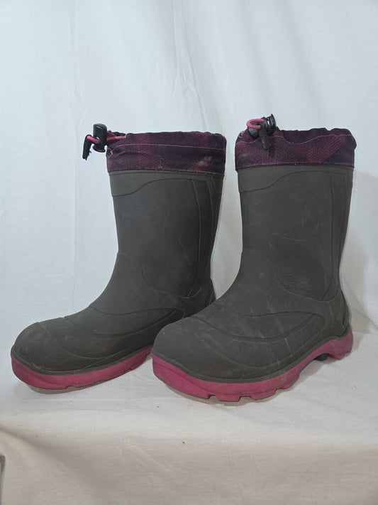 Kamik Boots size 3 (EU 34)