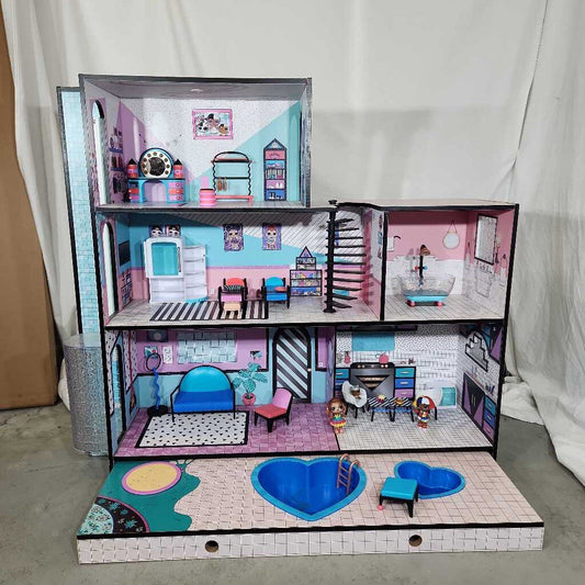 LOL Surprise doll house