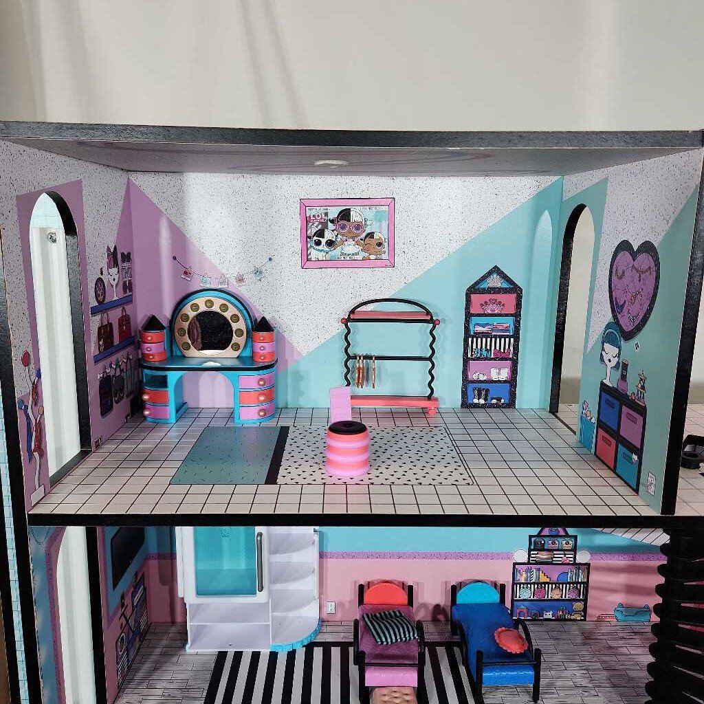 LOL Surprise doll house