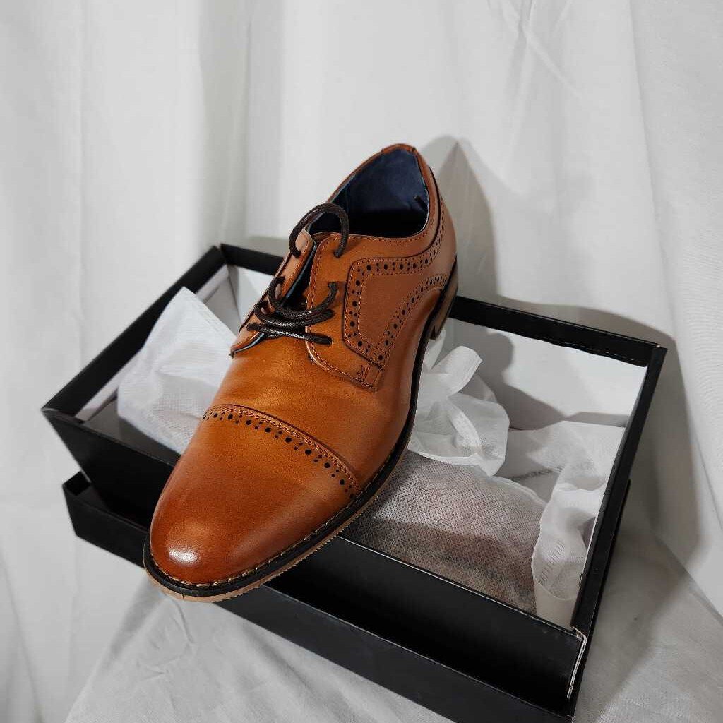 Bruno Marc Dress Shoes Size 4