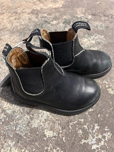 Blundstone Boots Size 7 (Toddler)